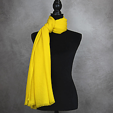 Šály a nákrčníky - Zimný šál z Merino vlny v žltej farbe - 15943512_