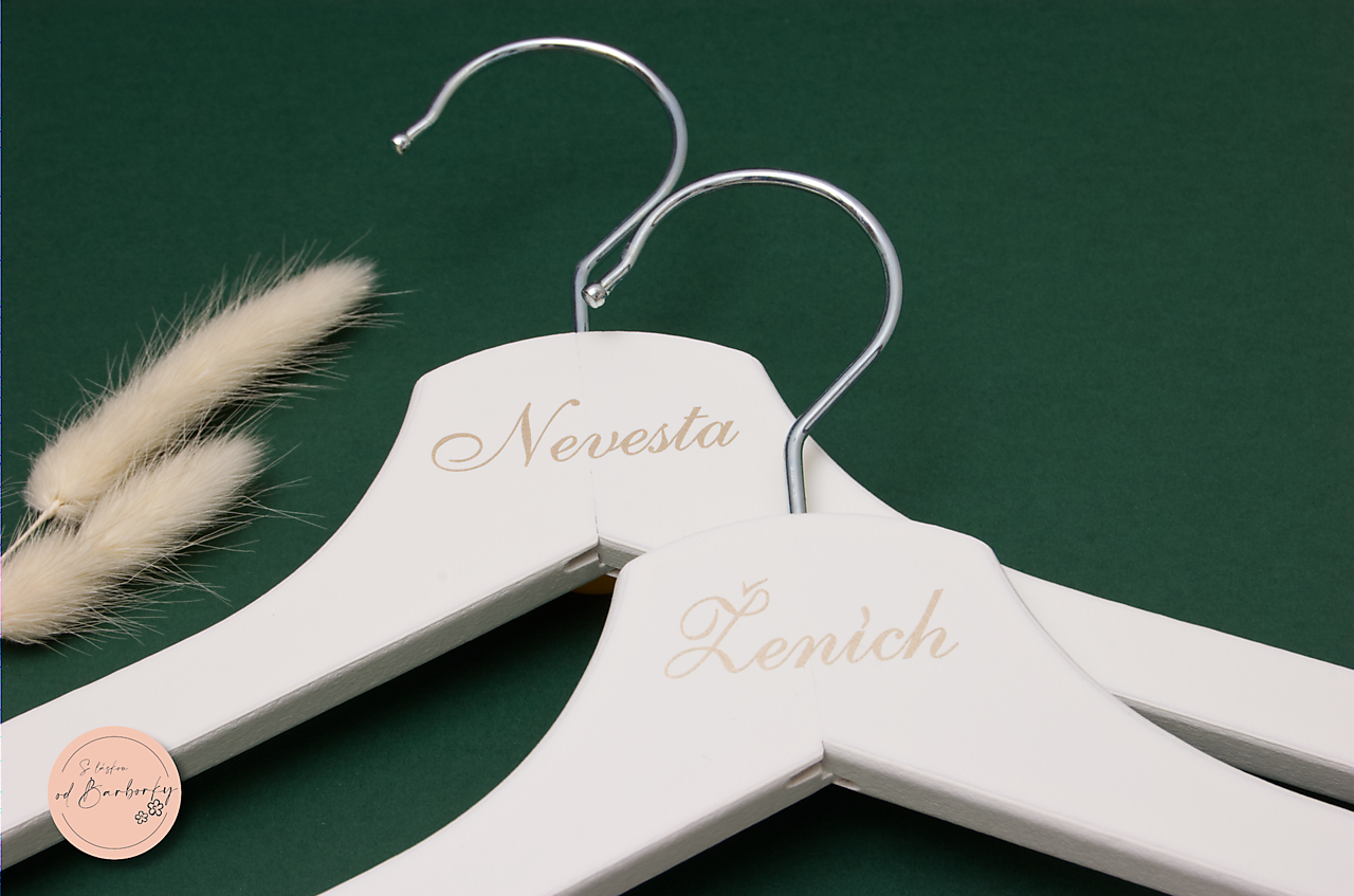 Svadobné vešiaky Nevesta a Ženích 2ks