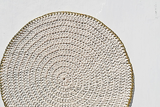 Úžitkový textil - Okrúhle bavlnené prestieranie so zlatým lemom - 15951406_