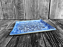Nádoby - Hranatý tanierik Sedmikráska tmavo modrá 16,5x14cm - 15955507_