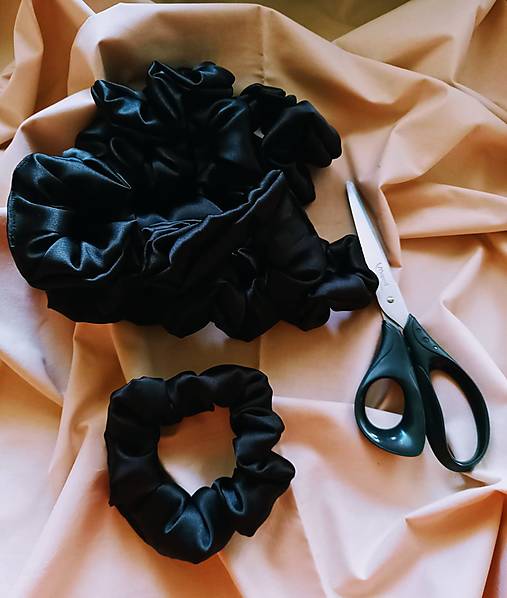 Ozdoby do vlasov - Scrunchie gumička - 15959677_