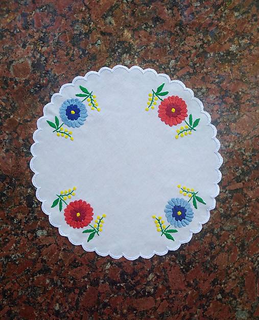 Úžitkový textil - Ručne vyšívaná dečka PS49 kruh priemer 30cm - 15958588_