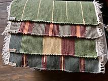 Úžitkový textil - Zelený koberček s oranžovým pruhom - 15966558_