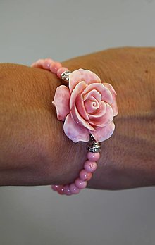 Náramky - koral náramok s ružou - 15968137_