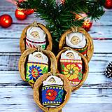 Dekorácie - Sada vianočných orieškov s bábätkom, folk rôzne stuhy - 15971701_