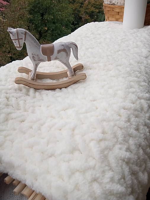 Úžitkový textil -  Háčkovaná deka ŇUŇU krémová - 15977090_