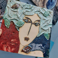 Dekorácie - Keramika, Kachel Žena - 15974408_