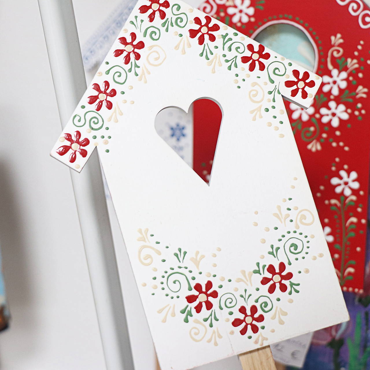 Drevený zápich Domček so srdiečkom