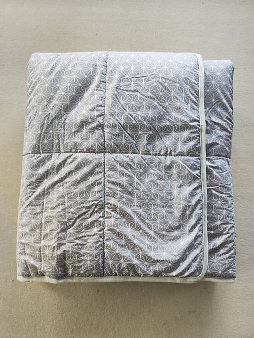 Detský textil - Detský set do postieľky JUNIOR  paplón a vankúšik Origami FR béžové  a šedé - 15983598_