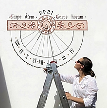 Tabuľky - Slnečné hodiny  (Maľovanie na fasádu, jednoduché hodiny) - 15984430_