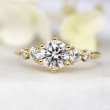 Prstene - Zásnubný romantický moisanitový prsteň - 15981991_