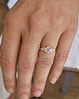 Prstene - Moisanitový ružový zásnubný prsteň - 15982030_
