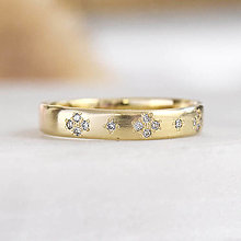 Prstene - Diamantová obrúčka s hviezdičkami - 15981680_