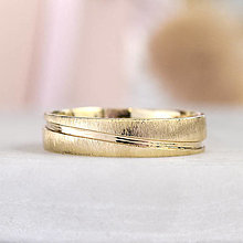 Prstene - Zlatá obrúčka vybrusované - 15981685_