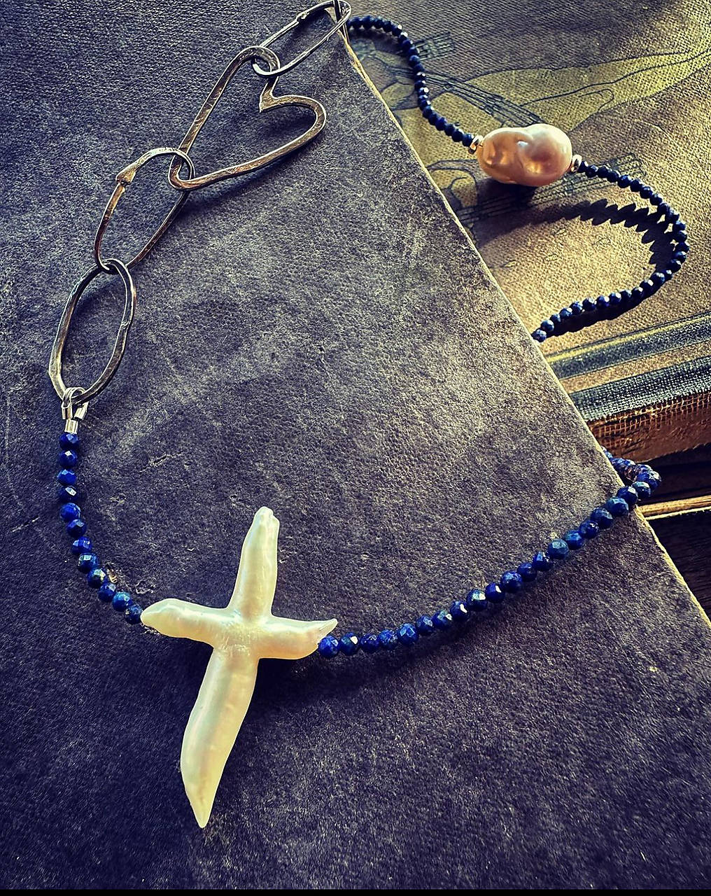 Strieborný náhrdelník Love&Pray LapisLazuli