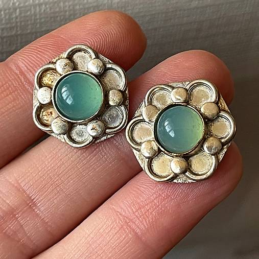 ZĽAVA 40% Chalcedony Vintage Stud Earrings / Napichovacie náušnice s chalcedónom P101