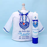 Košieľka na krst v ľudovom štýle modrá (set košieľka + SBD + sviečka + darčeková krabica)