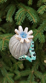 Dekorácie - PoPPy Caterpillar keramická výzdoba do záhrady - 15989683_