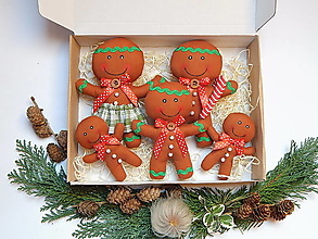 Dekorácie - Vianočné ozdôbky - perníková rodinka, v darčekovom balení - 15989138_