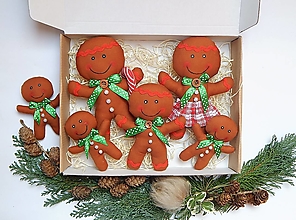 Dekorácie - Vianočné ozdôbky - perníková rodinka, v darčekovom balení - 15989236_