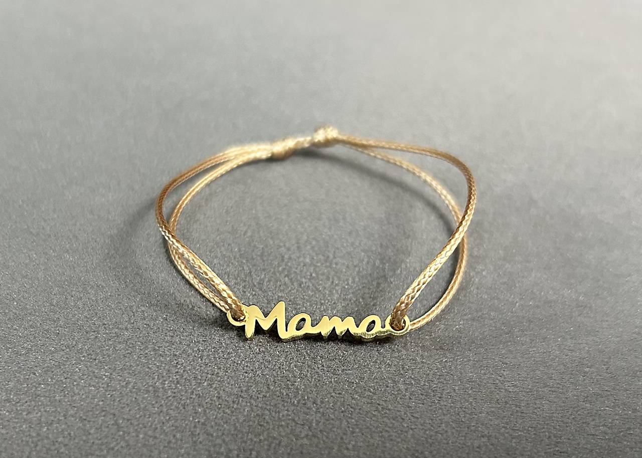 Jednoduchý náramok “Mama” z chirurgickej ocele na povoskovanej šnúrke