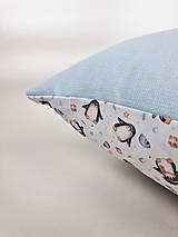Úžitkový textil - Dekoračný vankúš Veselí tučniaci (bielo-modrý), 40 x 40 cm - 15994415_