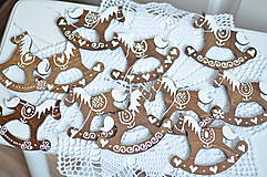 Dekorácie - Hnedý koník - kolekcia Slovenské Vianoce - 15999097_
