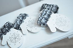 Dekorácie - Biela vianočná rukavička - 16000321_
