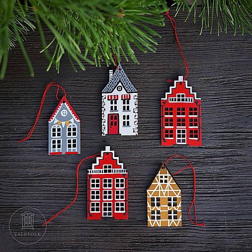 Drevené vianočné ozdoby - domčeky Staré mesto (5ks)