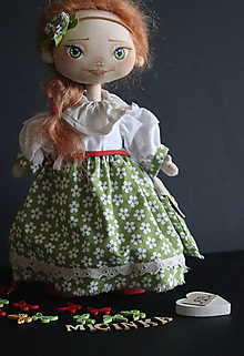 Hračky - Priateľky do kabelky. Textilná bábika Micinka - 15999592_