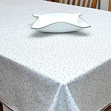 Úžitkový textil - DAVID - strieborné ornamenty na bielej - obrus na celý stôl 120x140 cm - 16003011_