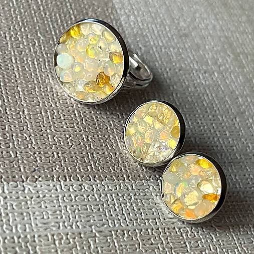 Opal Earrings / Náušnice s opálmi N0023