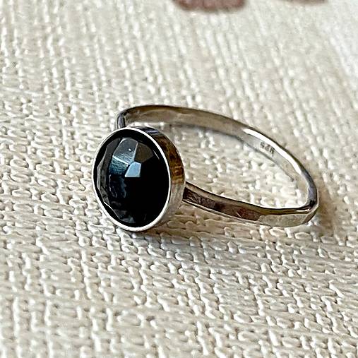 Onyx Ag925 Silver Ring  / Strieborný prsteň s ónyxom brúseným