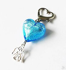 Kľúčenky - Handmade kľúčenka/prívesok s anjelikom a modrou sklenenou korálkou - 16009381_