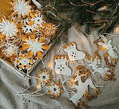 Dekorácie - Vianočný box originálnych ozdôb z epoxidovej živice - 16011230_