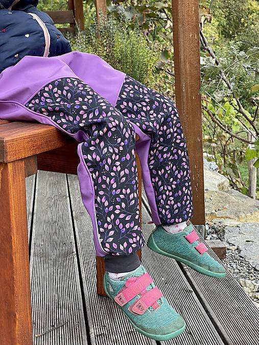 Detské oblečenie - Dětské softshellové nohavice LÍSTOČKY - 16010790_