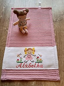 Detský textil - Ručne vyšívaný uteráčik - 16009176_