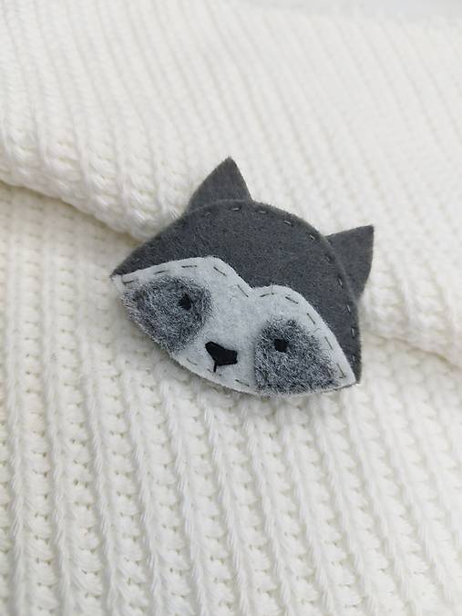 Detské doplnky - Detská brošnička (mýval) - 16013048_