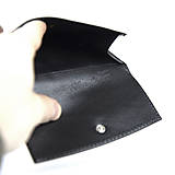 Pánske tašky - UNISEX kožená peňaženka v čiernej farbe - 16012879_
