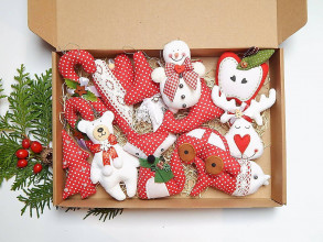 Dekorácie - Vianočné ozdôbky - veľká červeno biela sada v krabičke - 16014970_