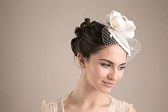 Ozdoby do vlasov - svadobný klobúčik zo sisalu so závojom, fascinátor pre nevestu - 16018773_