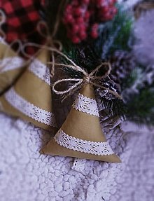 Dekorácie - Vianočné ozdoby - stromček NATUR 2 - 16017604_