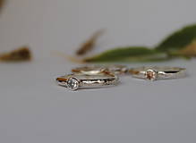 Prstene - Snubný prsteň tepaný - 16021120_