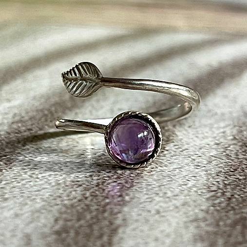 Leaf Natural Amethyst Ring Ag925 / Strieborný prsteň s ametystom E001