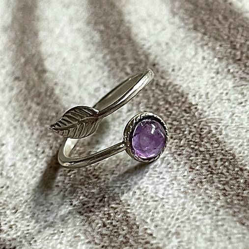 Leaf Natural Amethyst Ring Ag925 / Strieborný prsteň s ametystom E001