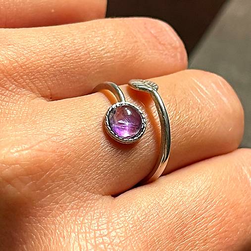 Leaf Natural Amethyst Ring Ag925 / Strieborný prsteň s ametystom E001