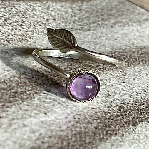 Leaf Natural Amethyst Ring Ag925 / Strieborný prsteň s ametystom E001