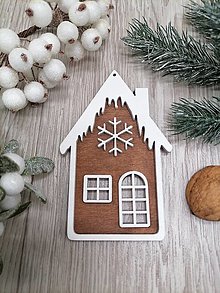 Dekorácie - Vianočná ozdoba na stromček - hnedý domček - 16038224_