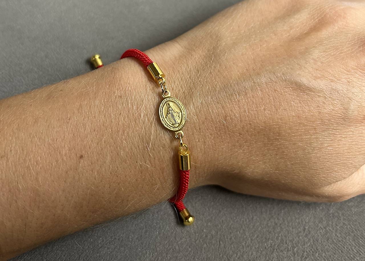 Ochranný šnúrkový náramok “Panna Mária” z chirurgickej ocele
