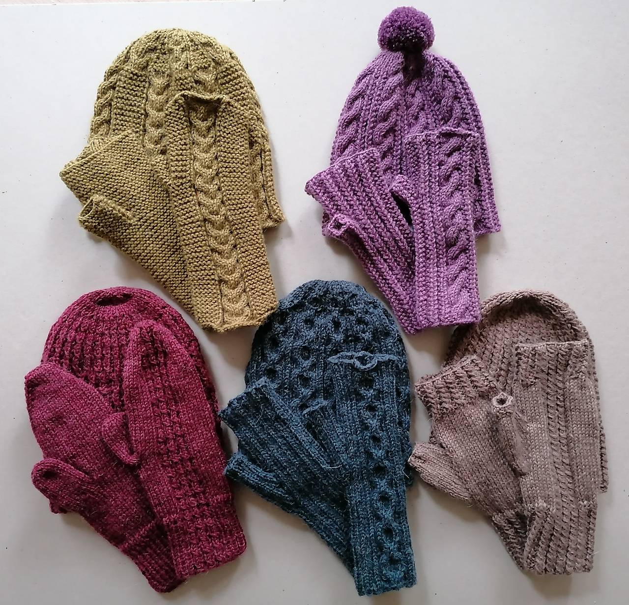 Súprava - čiapka a rukavice/návleky